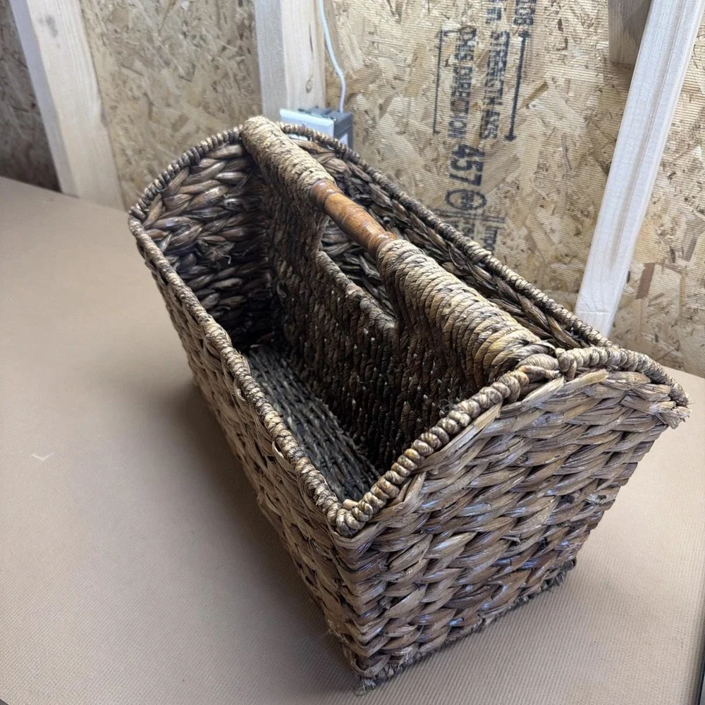 Vtg Woven Hyacinth Reed And Tree Fiber Divided Magazine Holder Wooden Handle 16